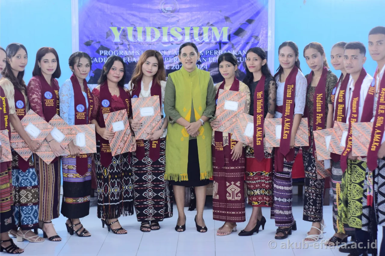 Yudisium ke-24 AKUB Effata Kupang: Langkah Awal Menuju Dunia Profesional